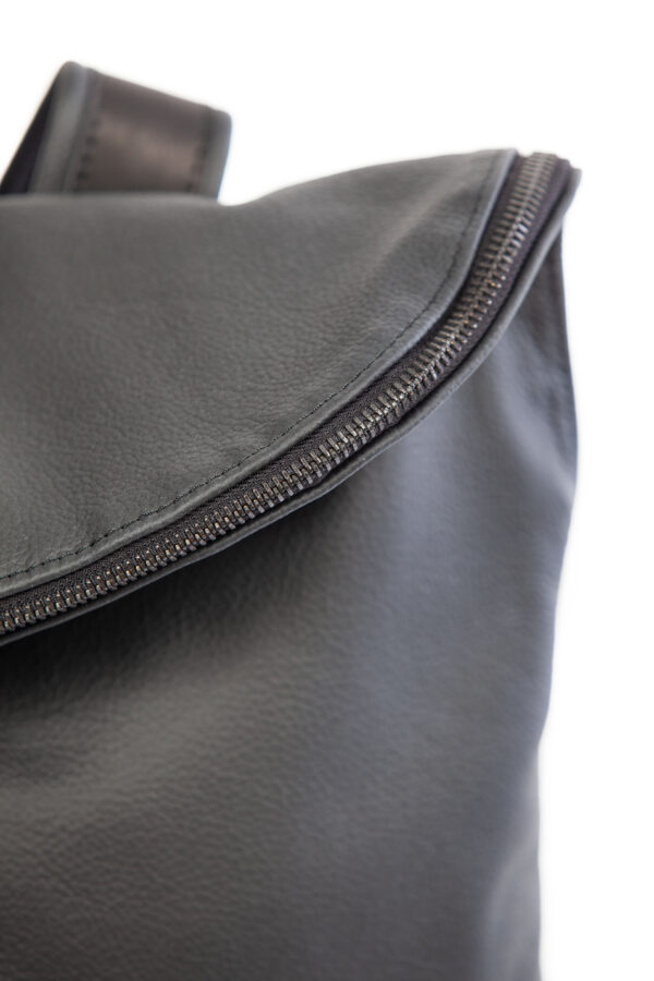 Black leather backpack - Cinzia Rossi